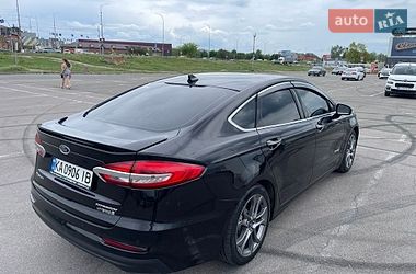 Седан Ford Fusion 2019 в Киеве