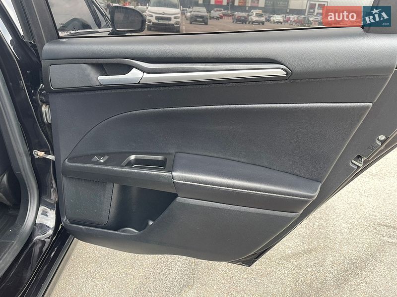 Седан Ford Fusion 2019 в Киеве