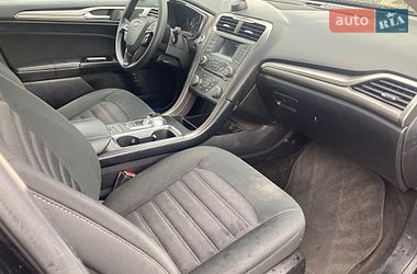 Седан Ford Fusion 2017 в Львове