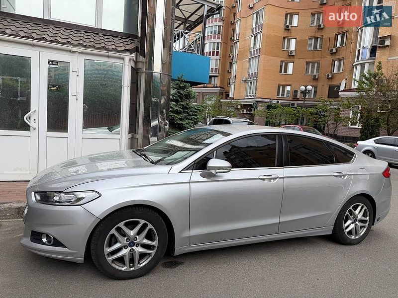 Седан Ford Fusion 2015 в Києві