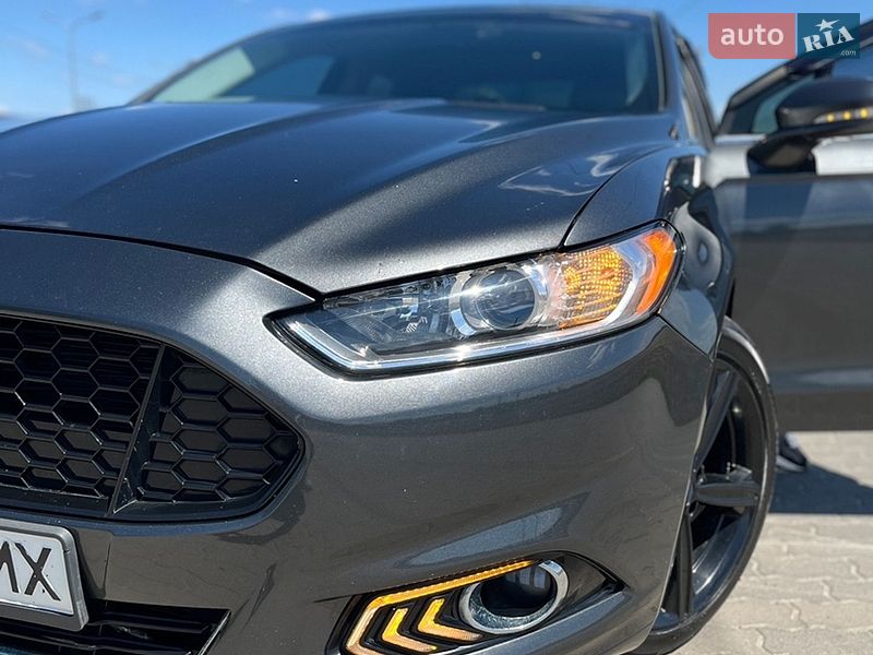 Седан Ford Fusion 2015 в Буську