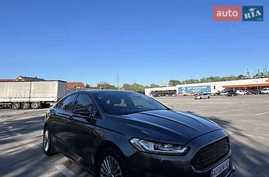 Седан Ford Fusion 2015 в Виннице