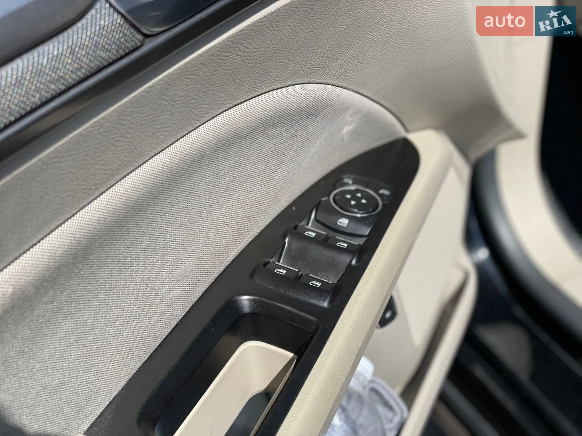 2017 Ford Fusion - мініатюра 24