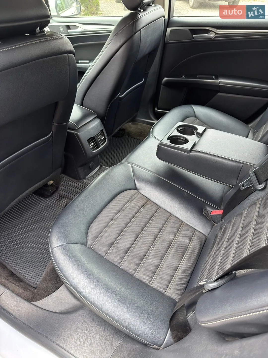 2017 Ford Fusion - мініатюра 23