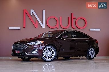 Седан Ford Fusion 2019 в Одесі