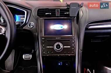 Седан Ford Fusion 2019 в Одесі