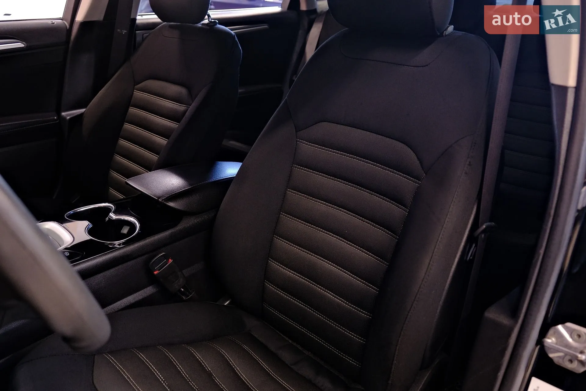 2014 Ford Fusion - мініатюра 25