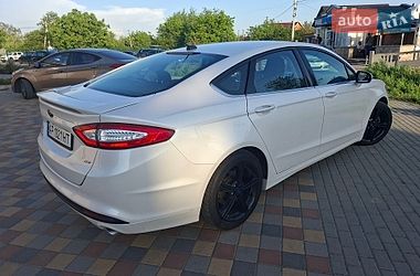 Седан Ford Fusion 2015 в Василькові