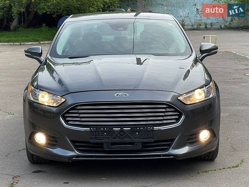 Седан Ford Fusion 2013 в Одесі
