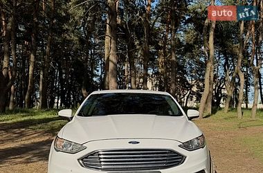Седан Ford Fusion 2016 в Сумах