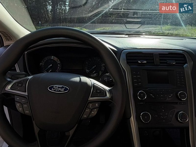 Седан Ford Fusion 2016 в Сумах