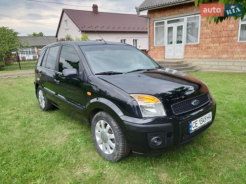 Хэтчбек Ford Fusion 2007 в Черновцах