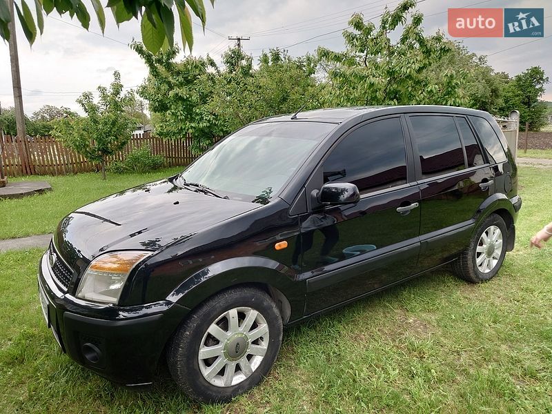 Хэтчбек Ford Fusion 2007 в Черновцах