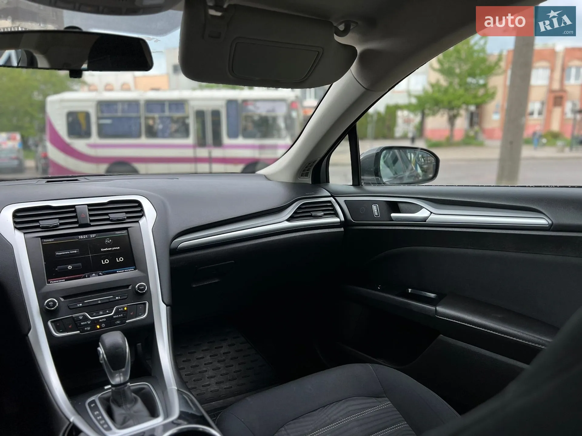 2016 Ford Fusion - мініатюра 28