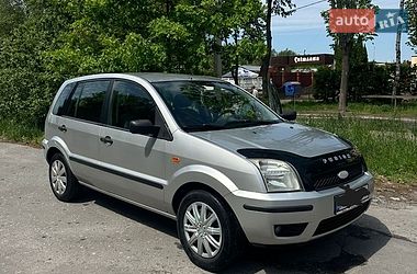 Хэтчбек Ford Fusion 2005 в Звягеле