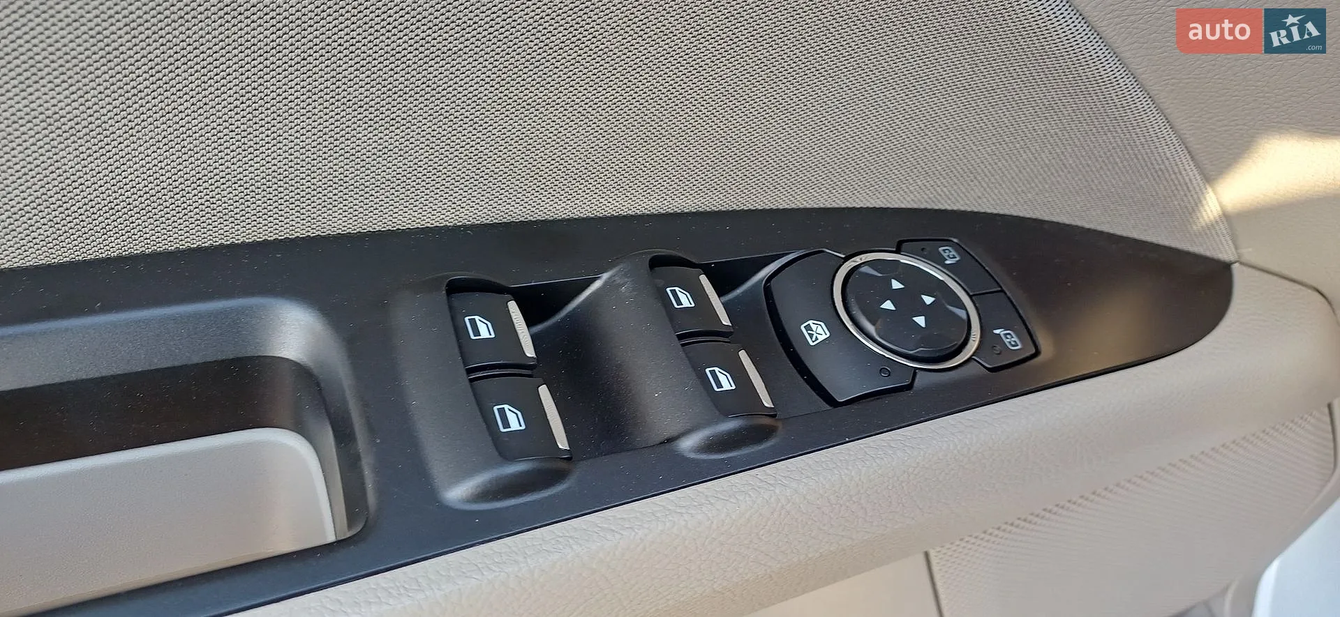 2017 Ford Fusion - мініатюра 23
