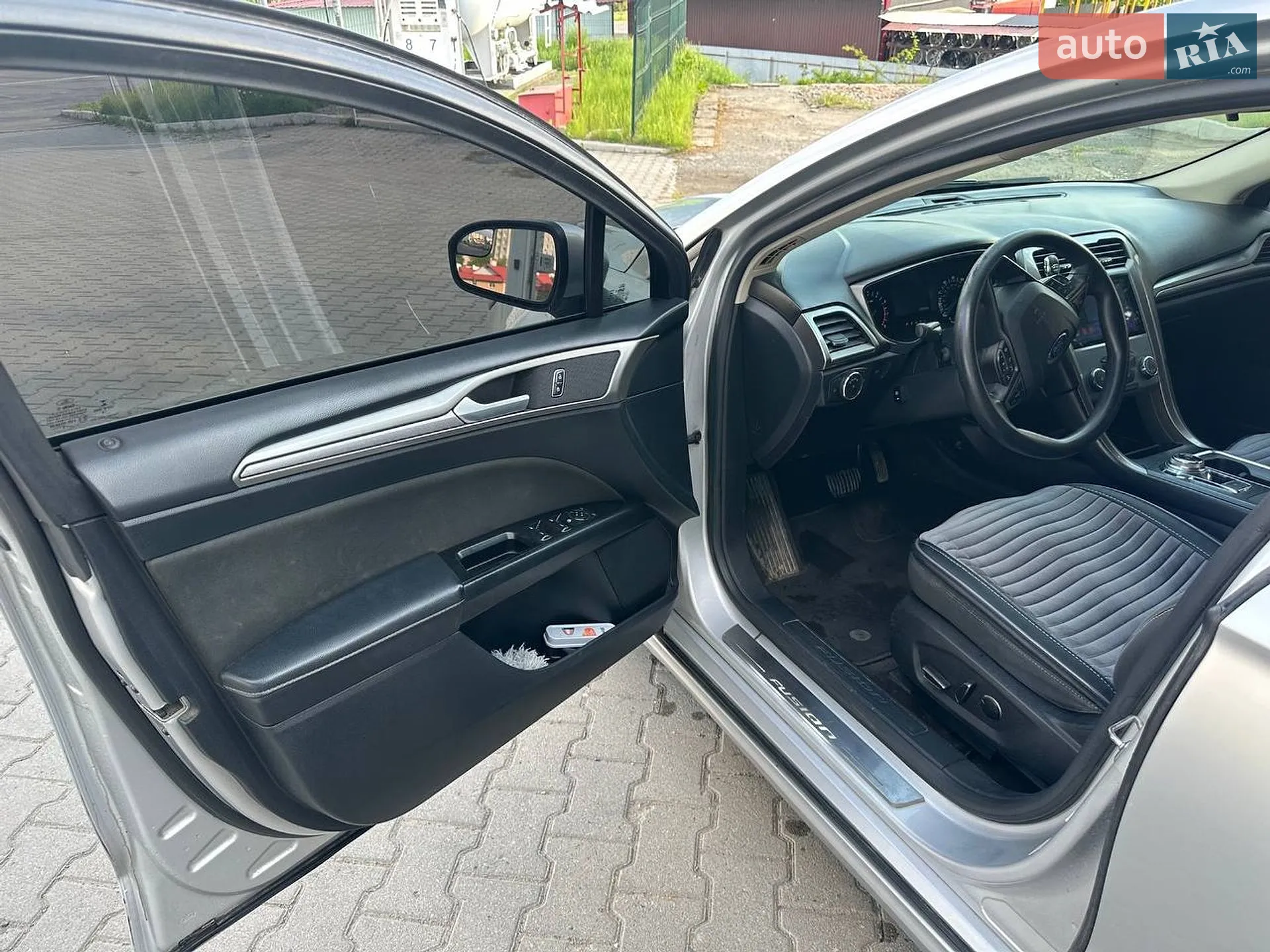 2016 Ford Fusion - мініатюра 23