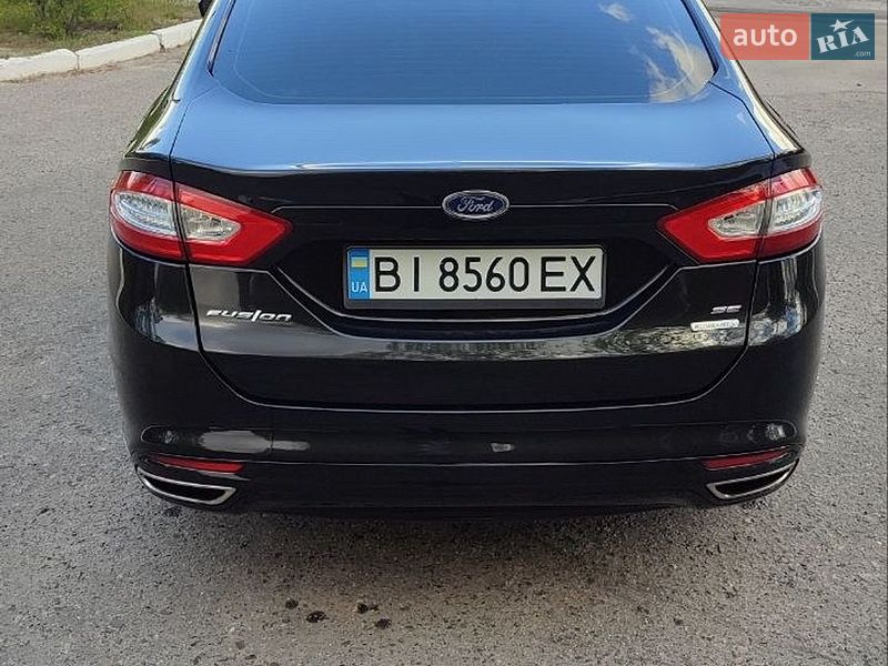 Седан Ford Fusion 2013 в Полтаві