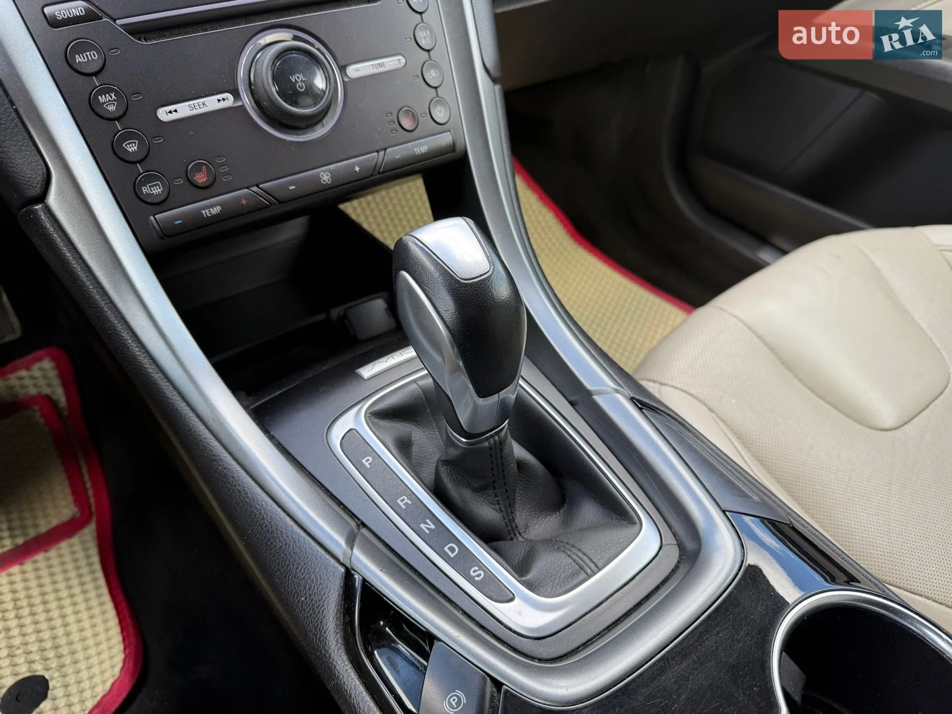 2016 Ford Fusion - мініатюра 31