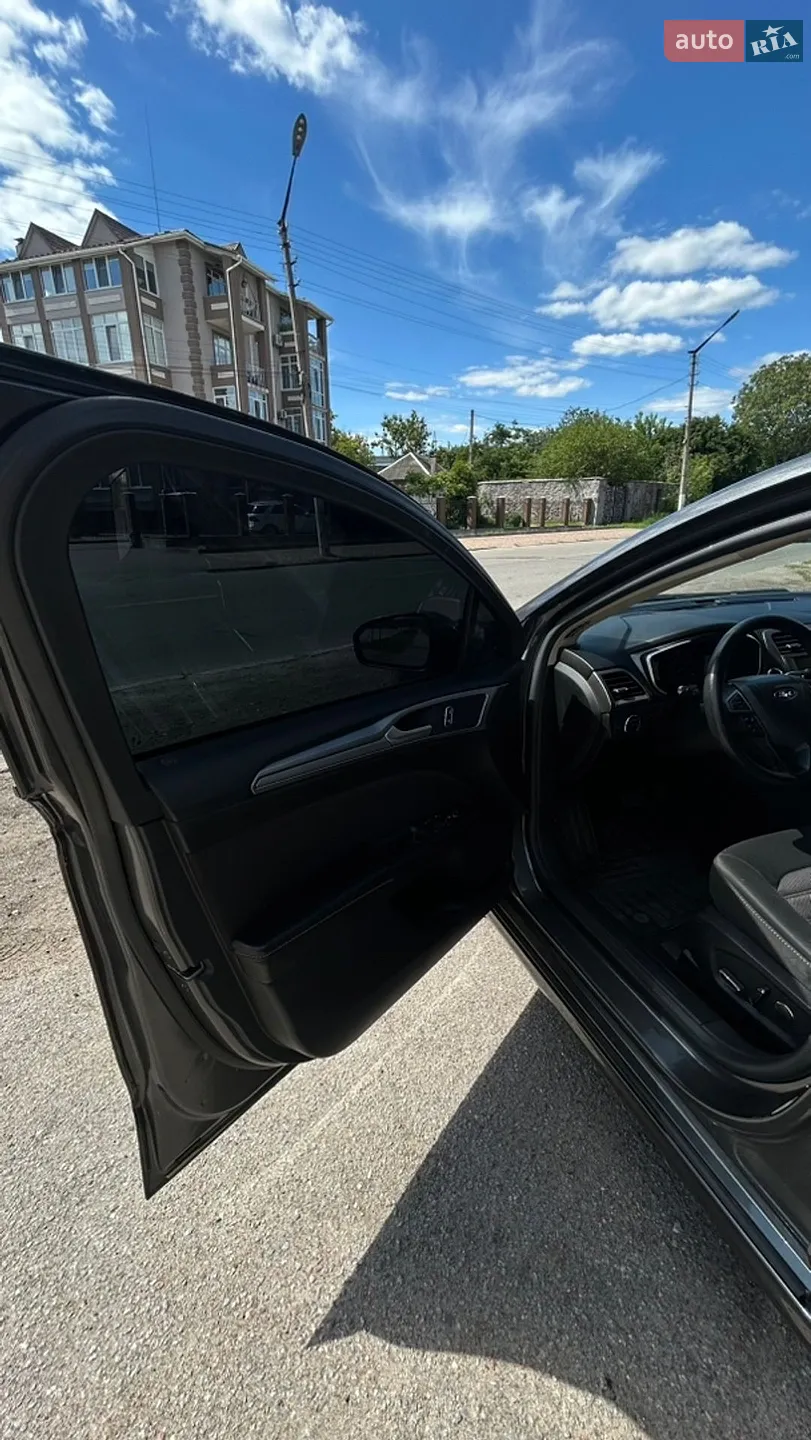 2020 Ford Fusion - мініатюра 18