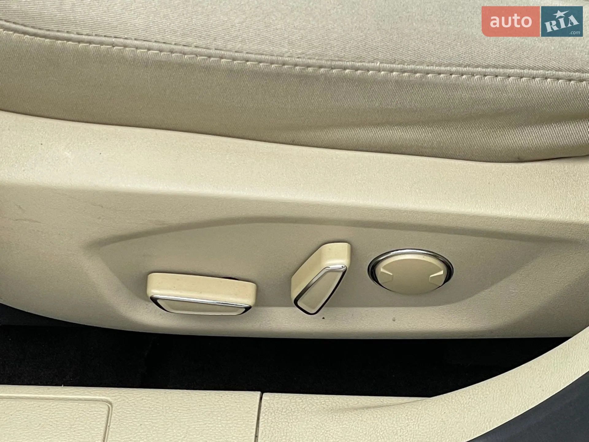 2012 Ford Fusion - мініатюра 25