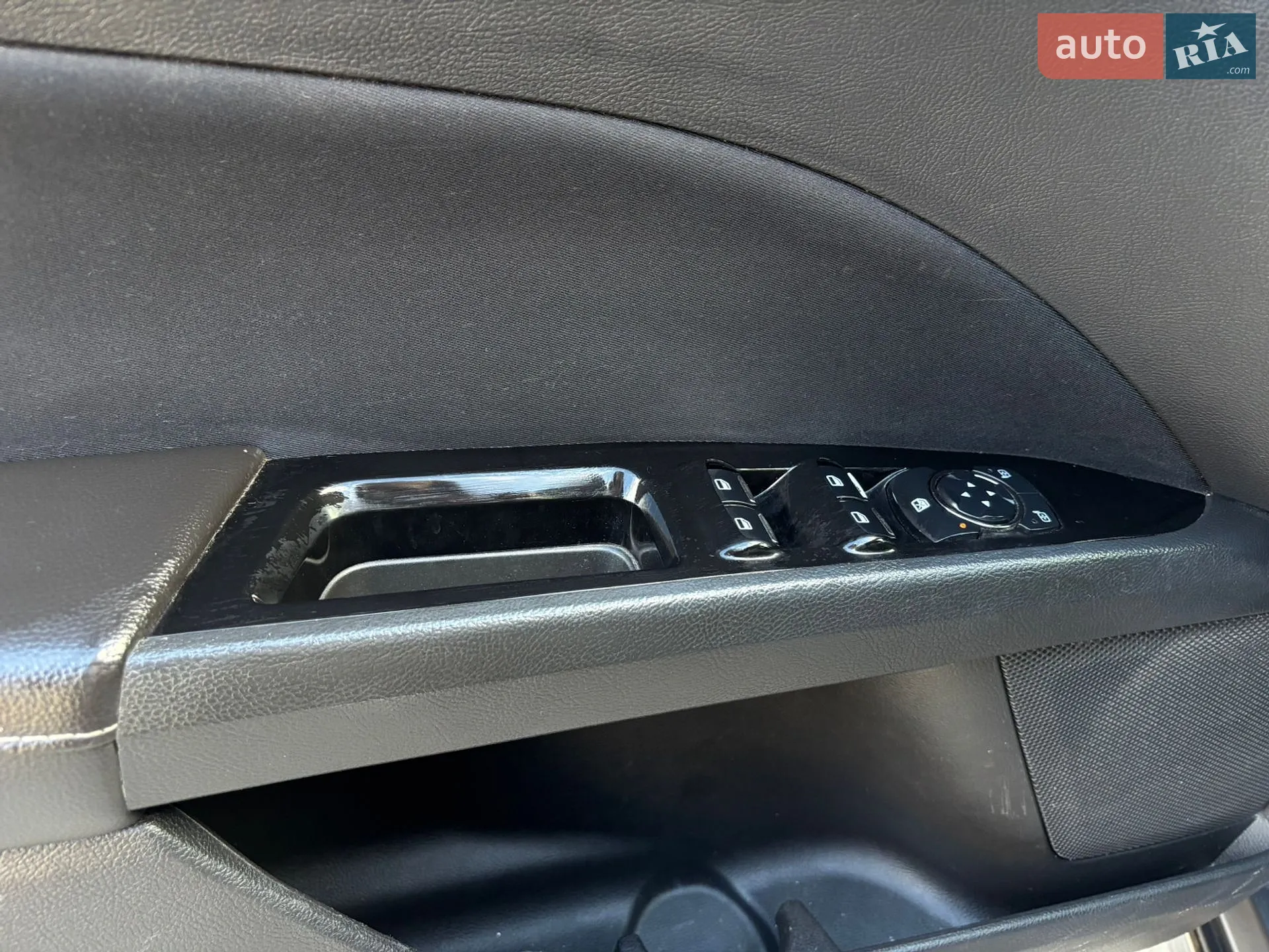 2013 Ford Fusion - мініатюра 30