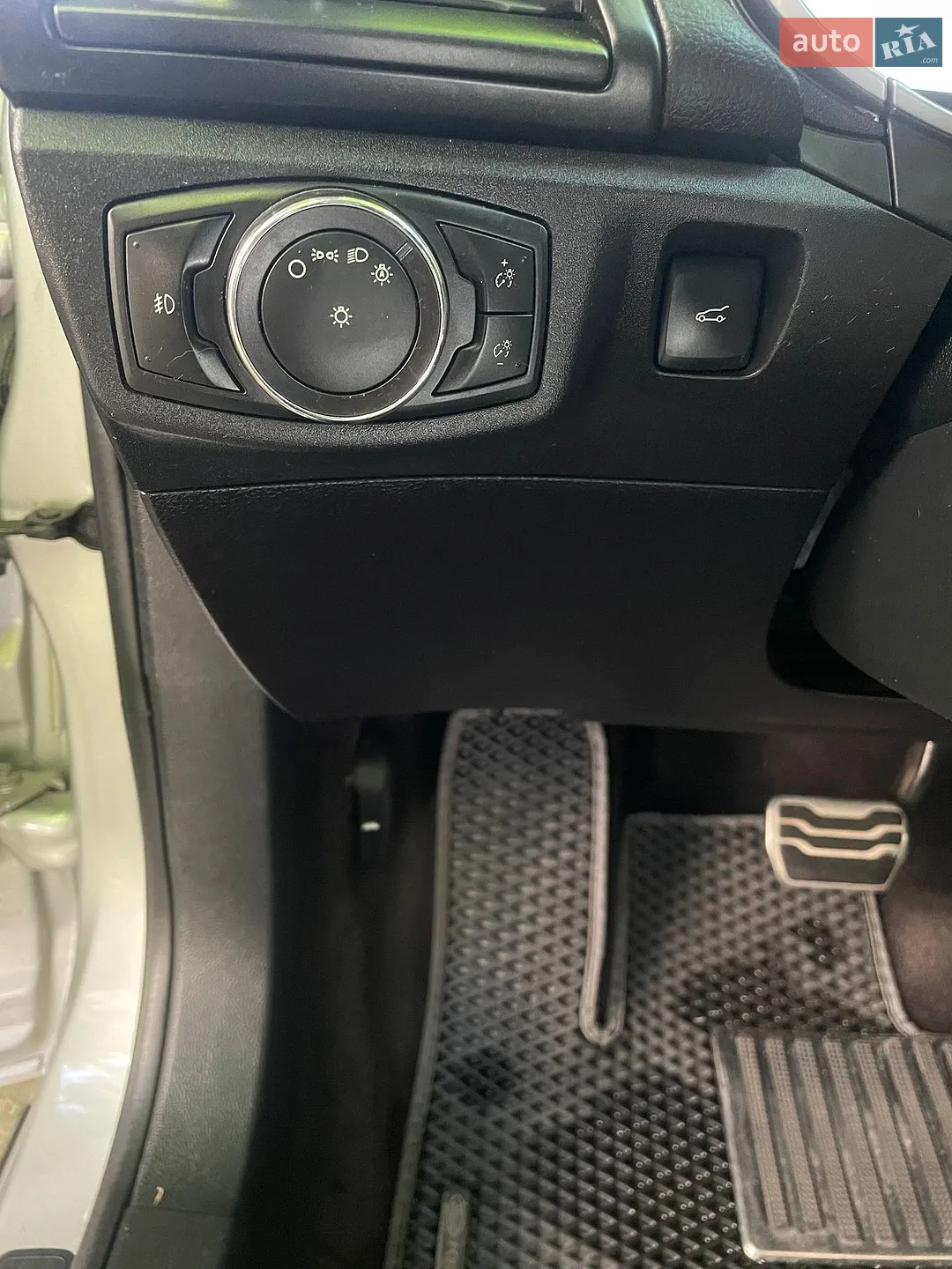 2016 Ford Fusion - мініатюра 30