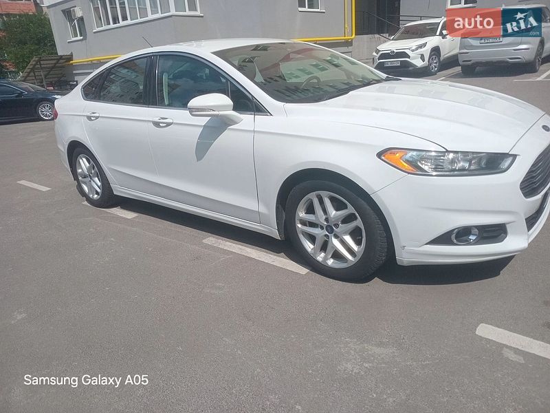 Седан Ford Fusion 2015 в Ставищі