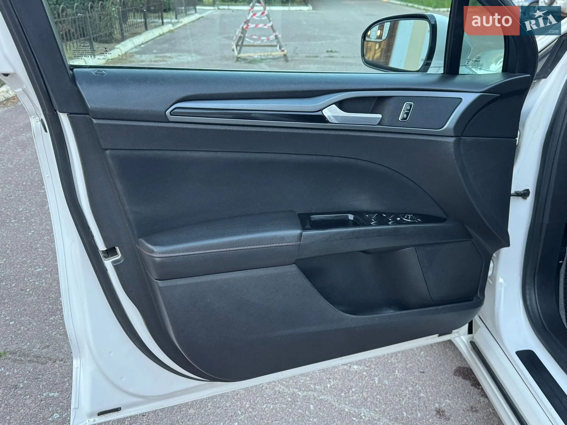 2013 Ford Fusion - мініатюра 25