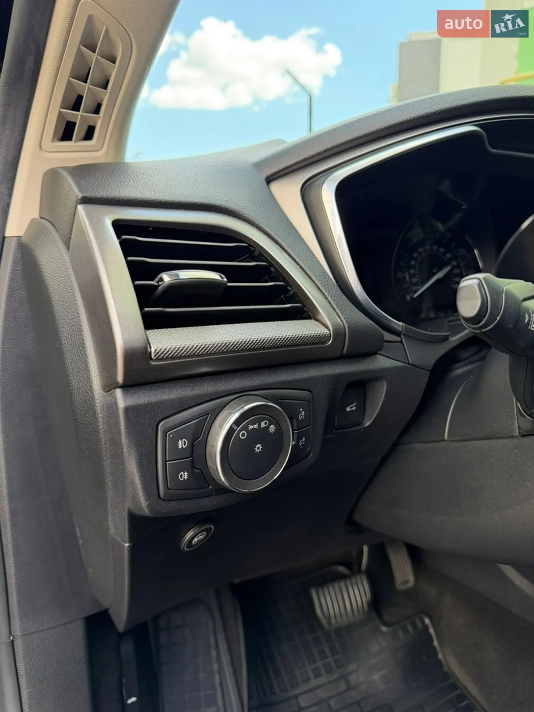 2020 Ford Fusion - мініатюра 41