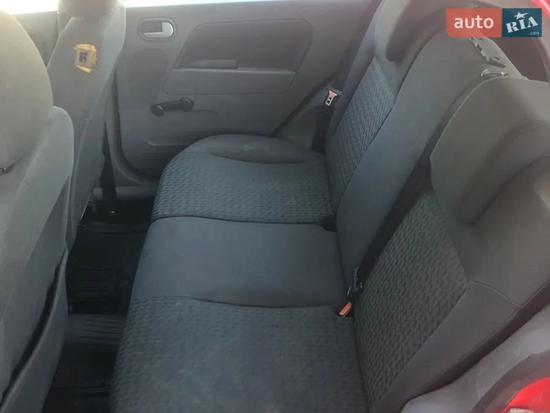 Ford Fusion 2003 VIN WF0UXXGAJU3S11015 фото оголошення 8 з 36