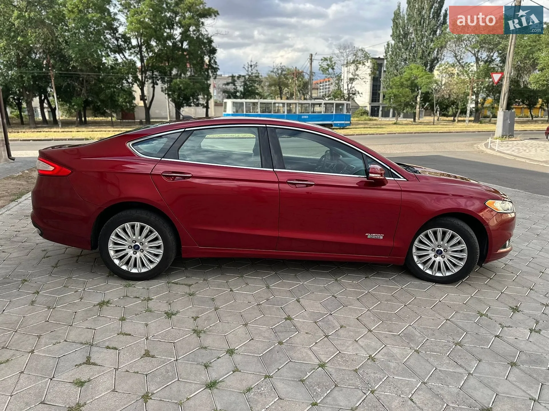 2016 Ford Fusion - мініатюра 10