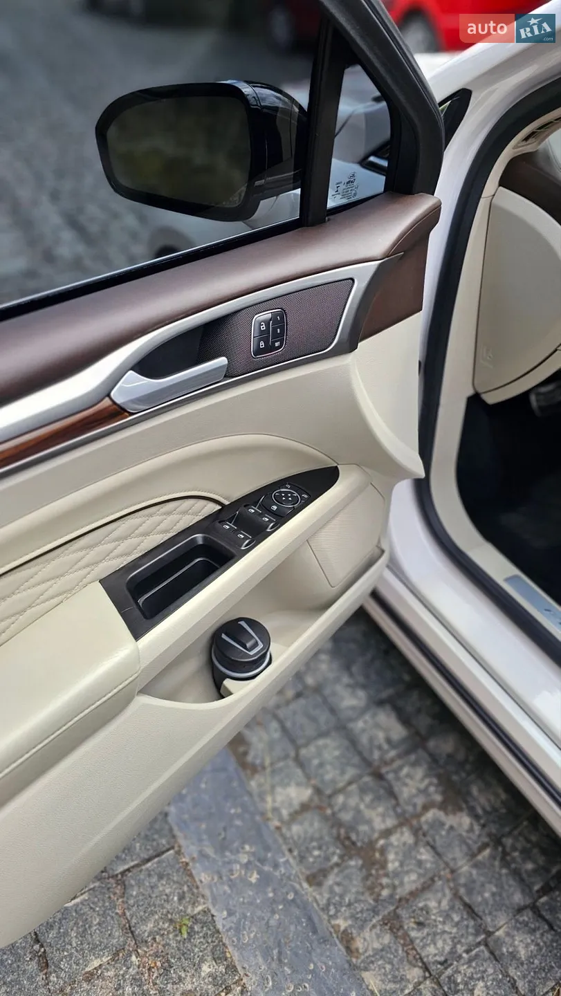 2016 Ford Fusion - мініатюра 24