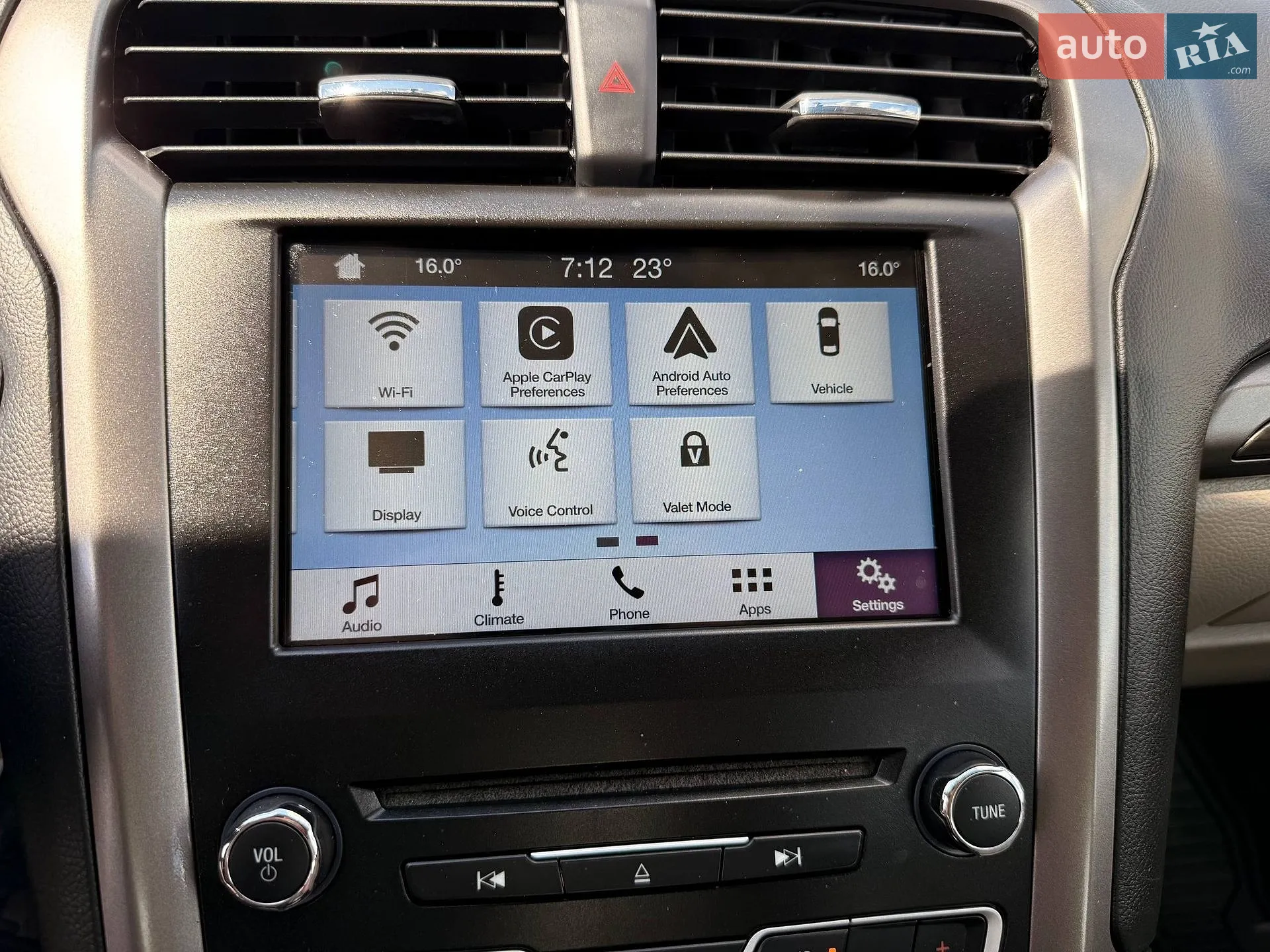 2016 Ford Fusion - мініатюра 16