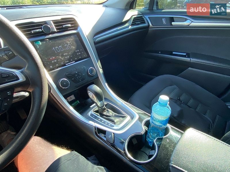 Седан Ford Fusion 2015 в Івано-Франківську