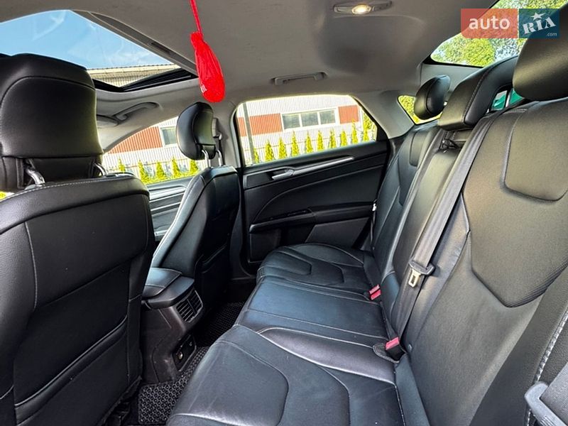 Седан Ford Fusion 2013 в Луцьку