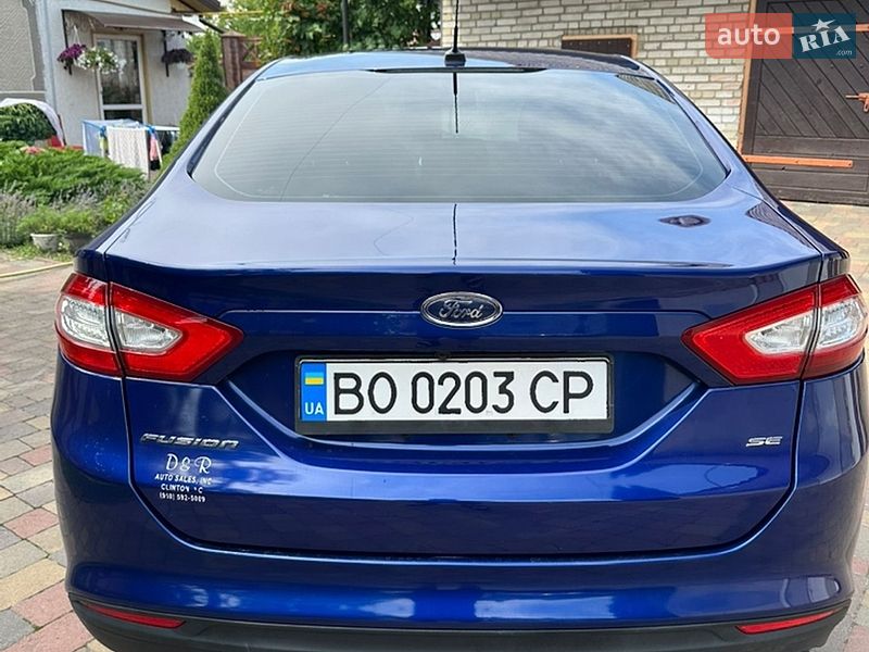Седан Ford Fusion 2015 в Львові
