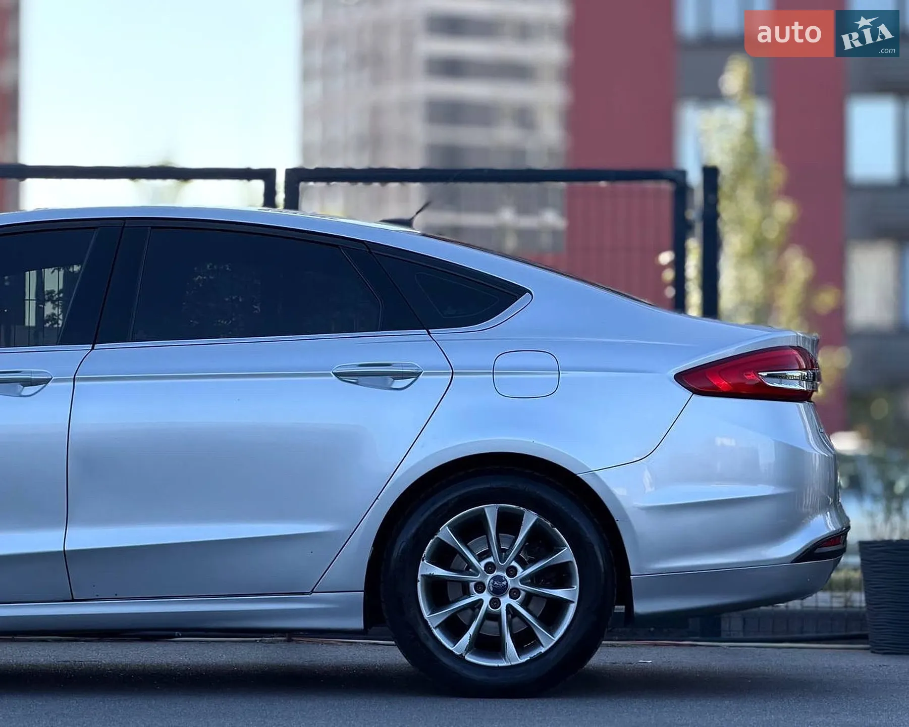 2016 Ford Fusion - мініатюра 10