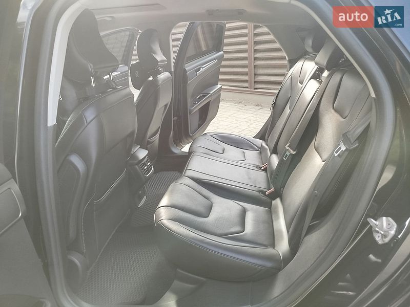 Седан Ford Fusion 2014 в Львове