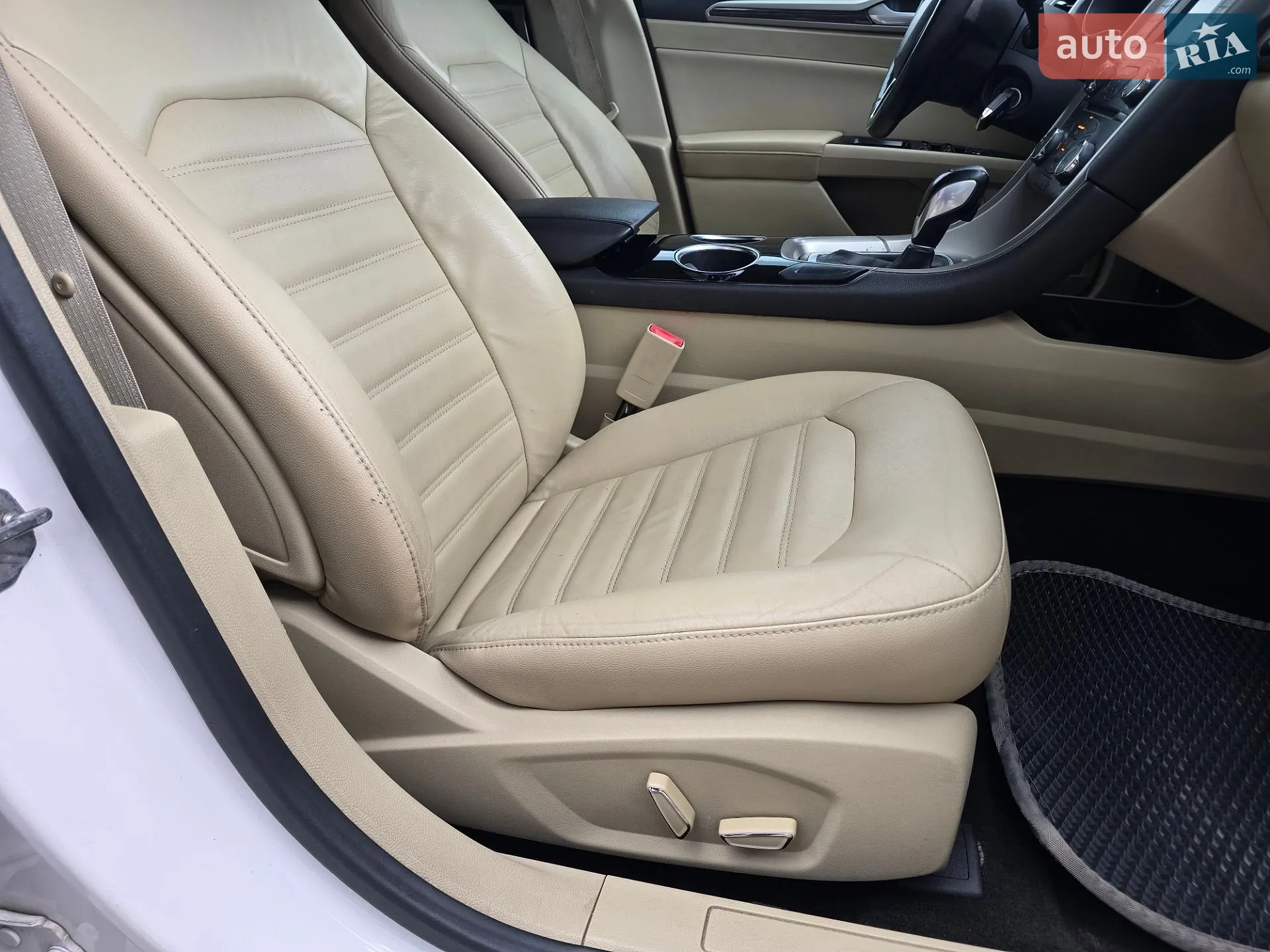 2012 Ford Fusion - мініатюра 21