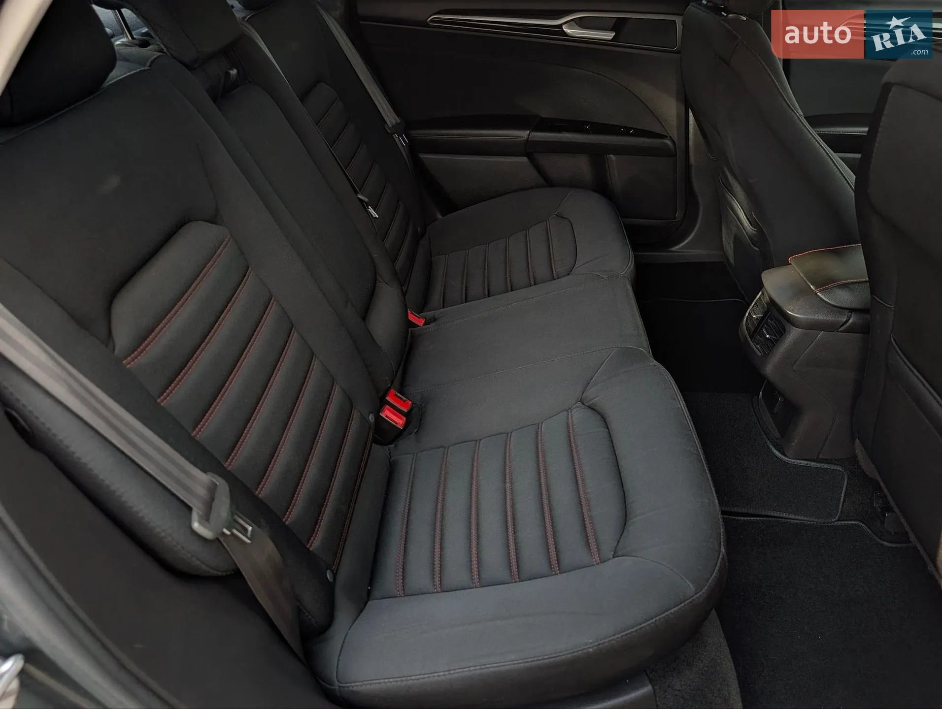 2016 Ford Fusion - мініатюра 36