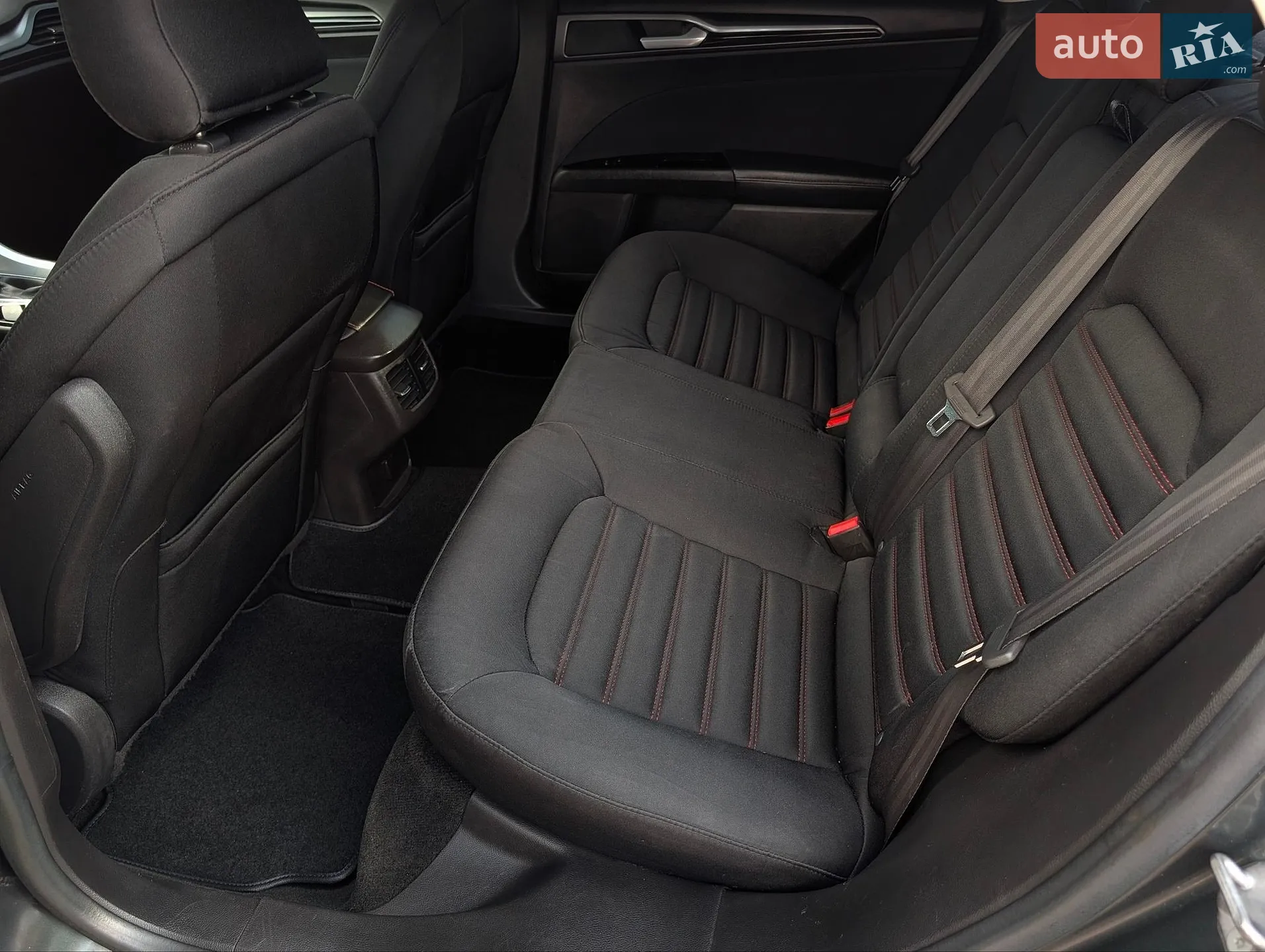 2016 Ford Fusion - мініатюра 37