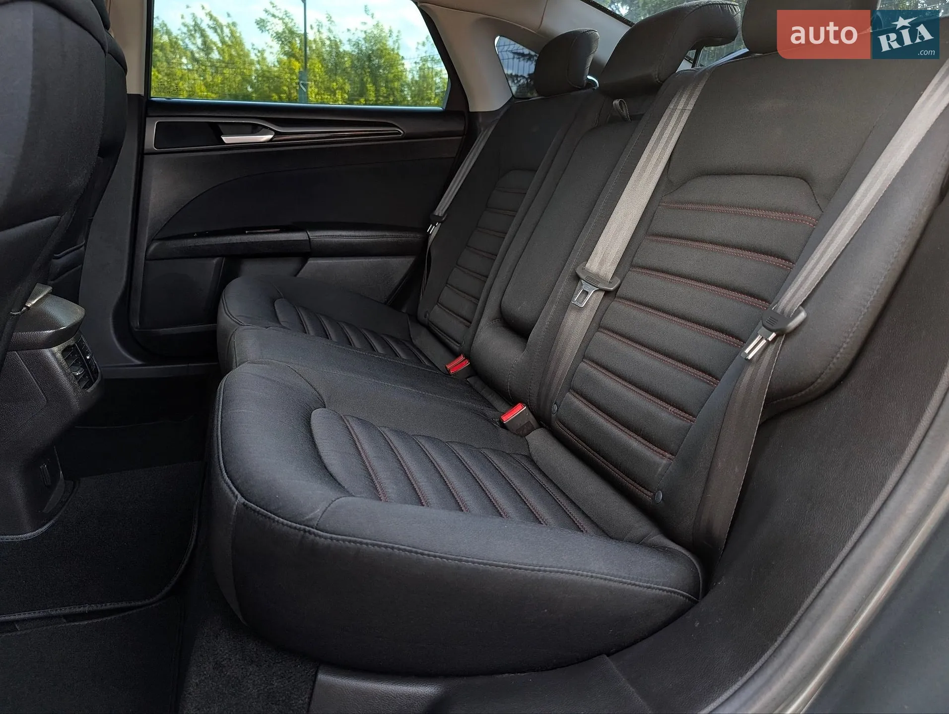 2016 Ford Fusion - мініатюра 38