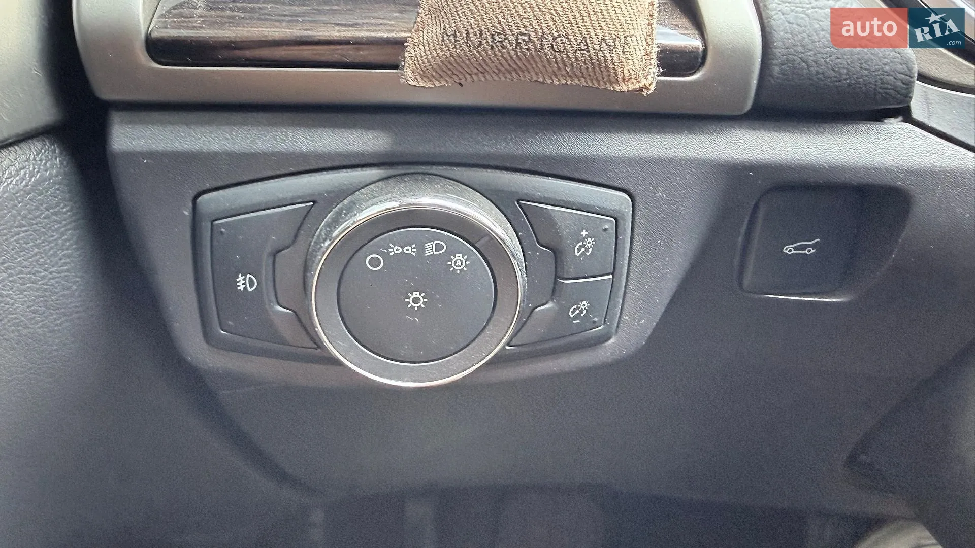 2016 Ford Fusion - мініатюра 28