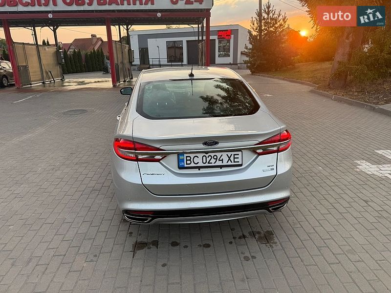 Седан Ford Fusion 2016 в Львове