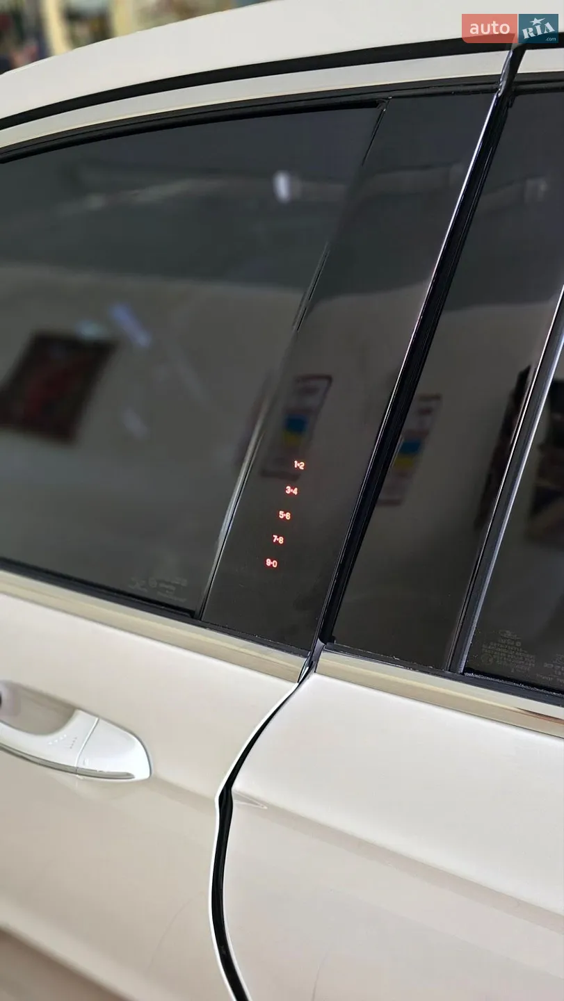 2016 Ford Fusion - мініатюра 24