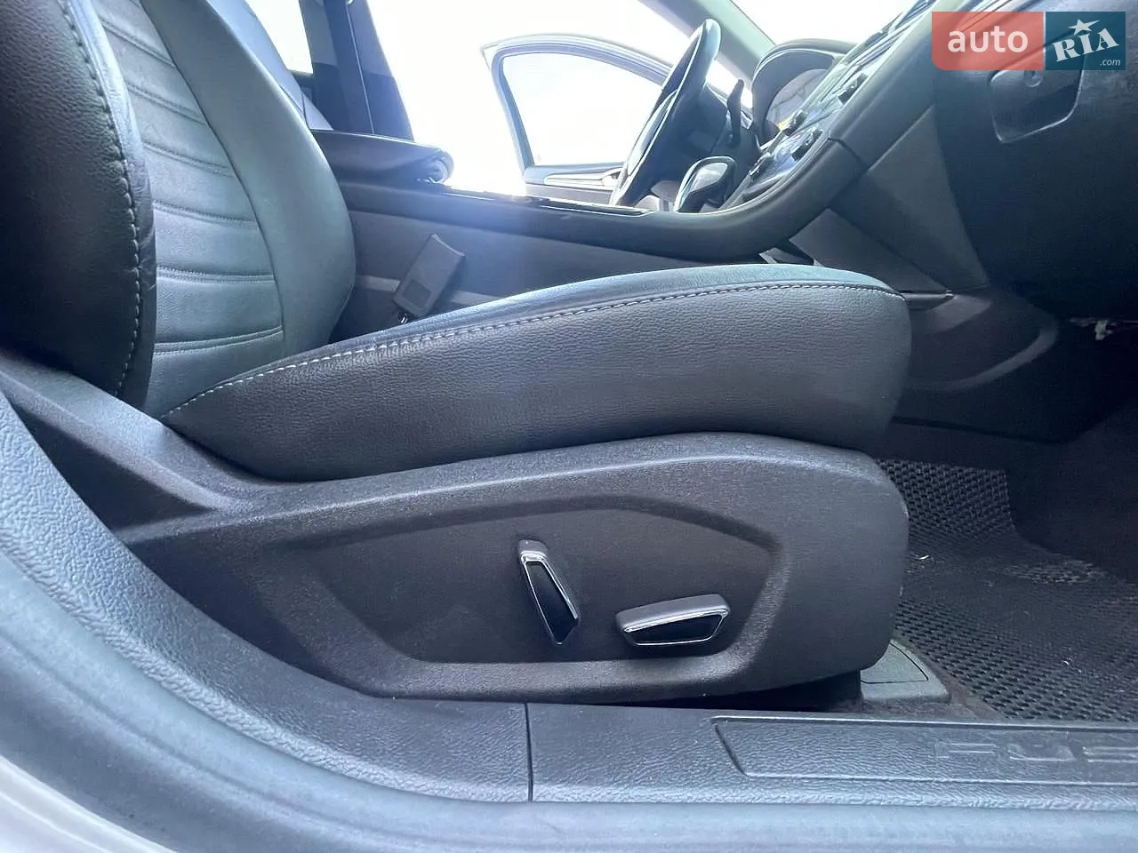 2013 Ford Fusion - мініатюра 22
