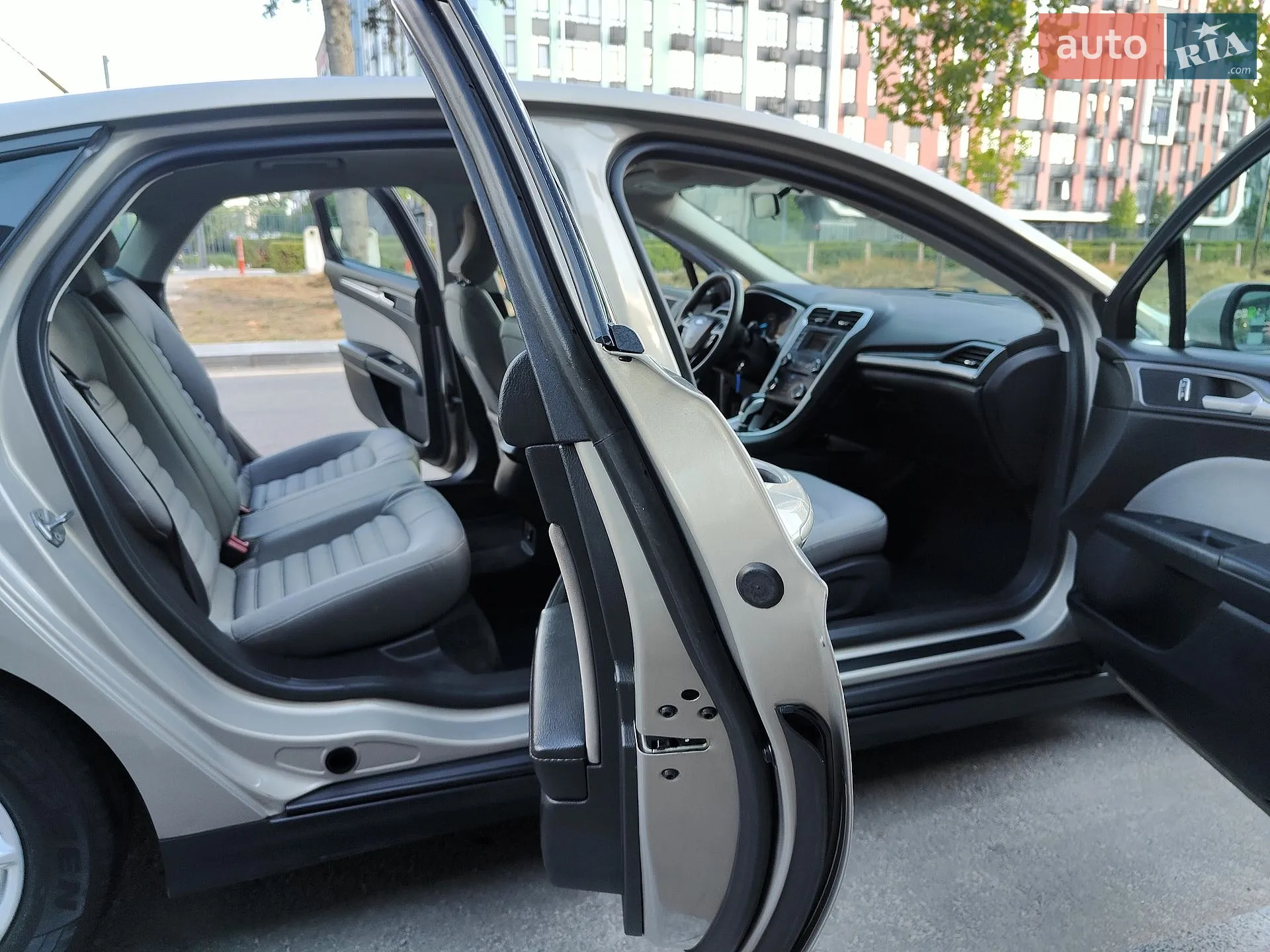 2014 Ford Fusion - мініатюра 25