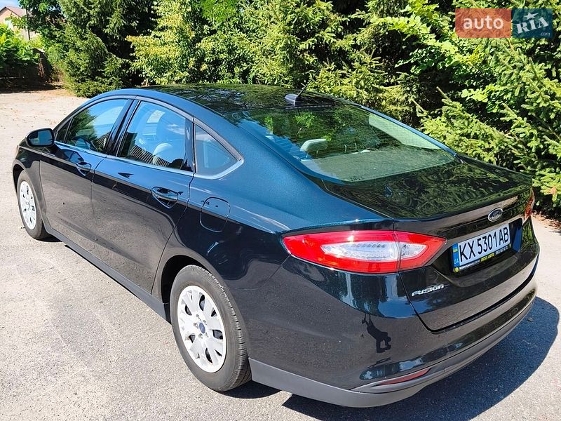 Седан Ford Fusion 2014 в Прилуках