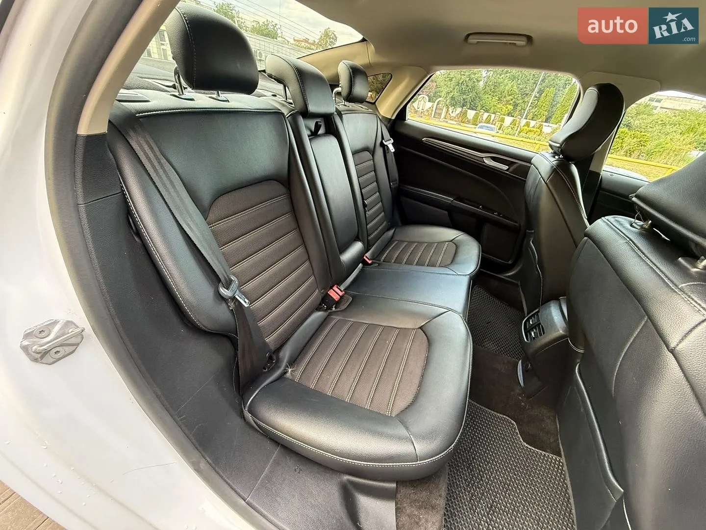 2017 Ford Fusion - мініатюра 30